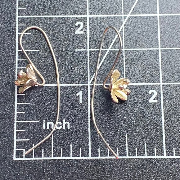Sterling Silver Flower Drop Earrings 1.75" 2.4 g Artisan Tested Delicate Boho - Picture 4 of 8